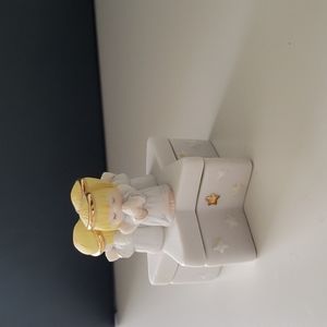 Star shaped ring jewelry box with angels